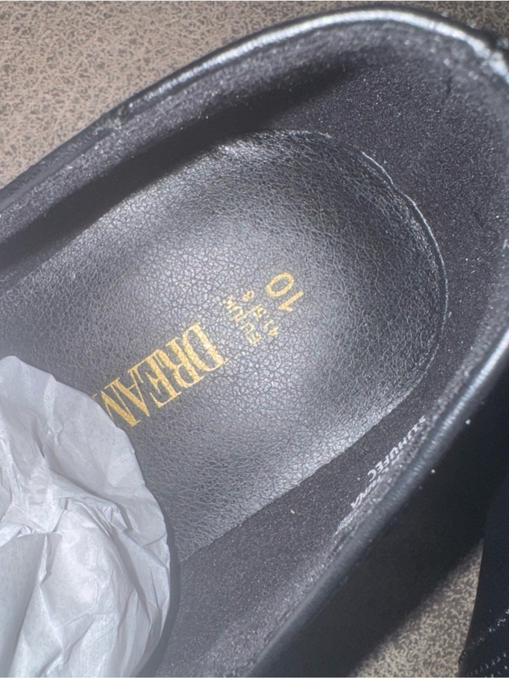 Dream Pairs Black Slip-On Shoes with Branded Dust Bag - Picture 4 of 6